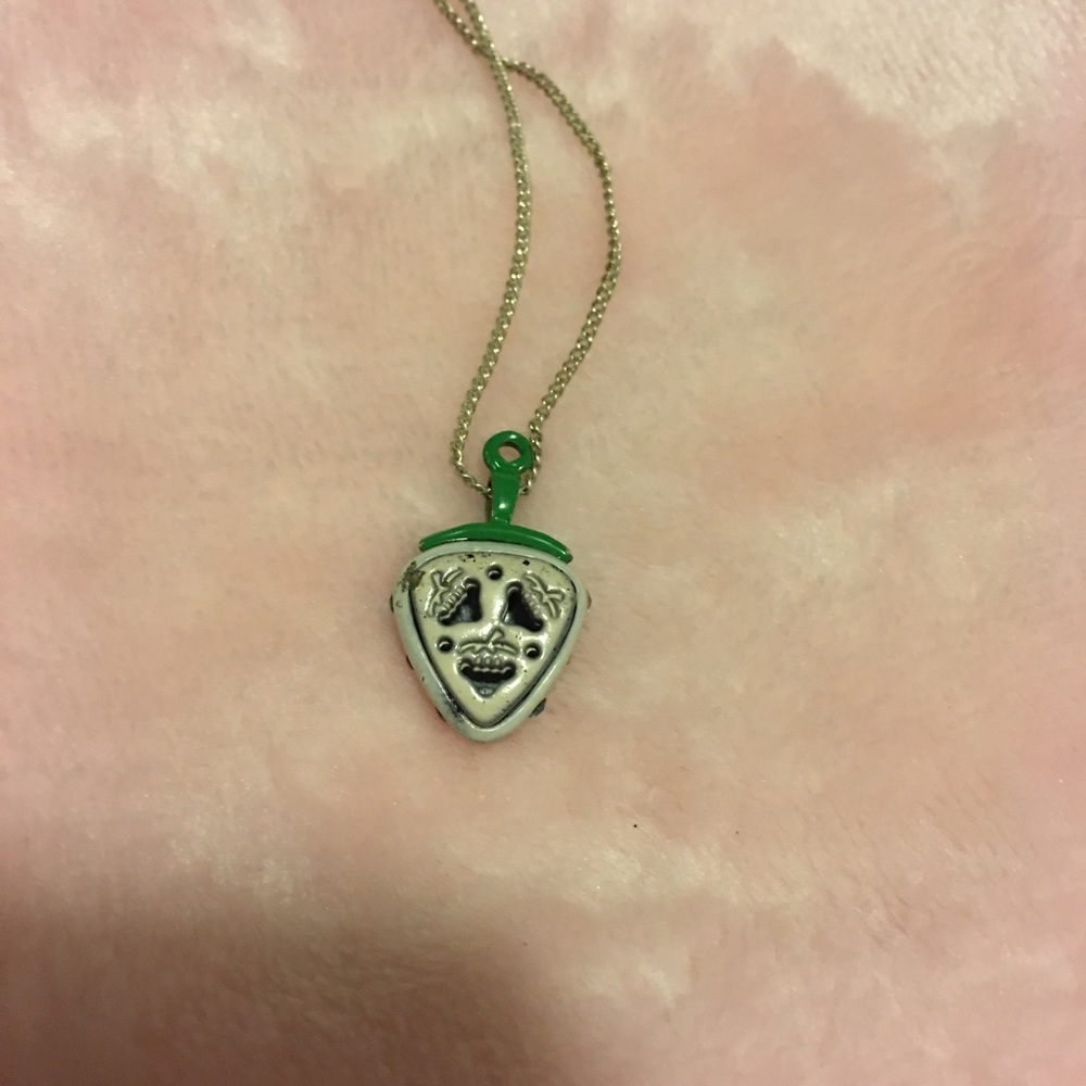 Strawberry necklace! - Picture 4 of 8